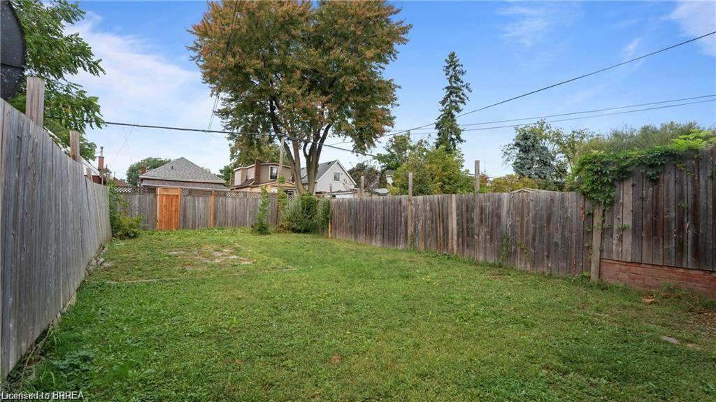 157 Weir Street N Property Photo 20