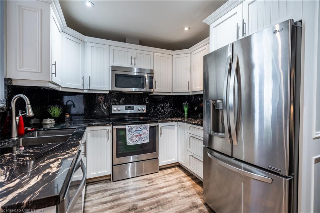 26-175 Fiddlers Green Road Property Photo 12