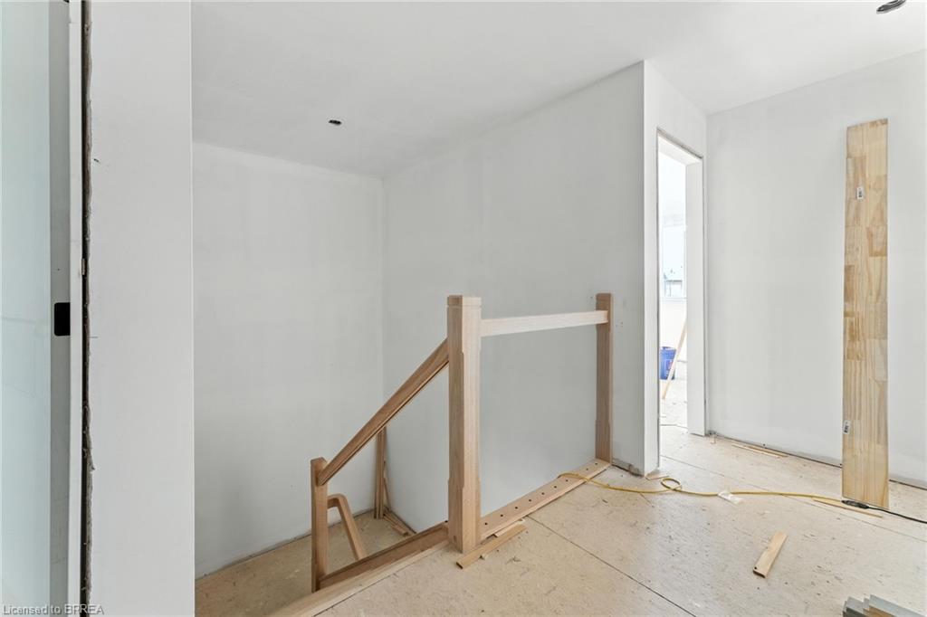 104 Oak Avenue Property Photo 9