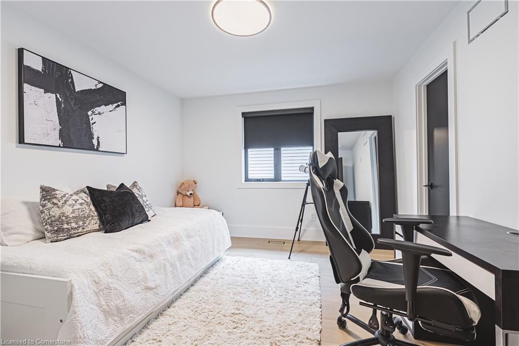 135 Eleanor Avenue Property Photo 31