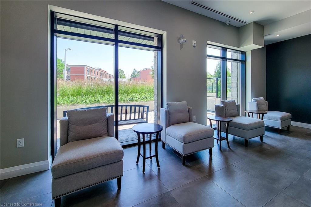 313-1 Redfern Avenue Property Photo 6