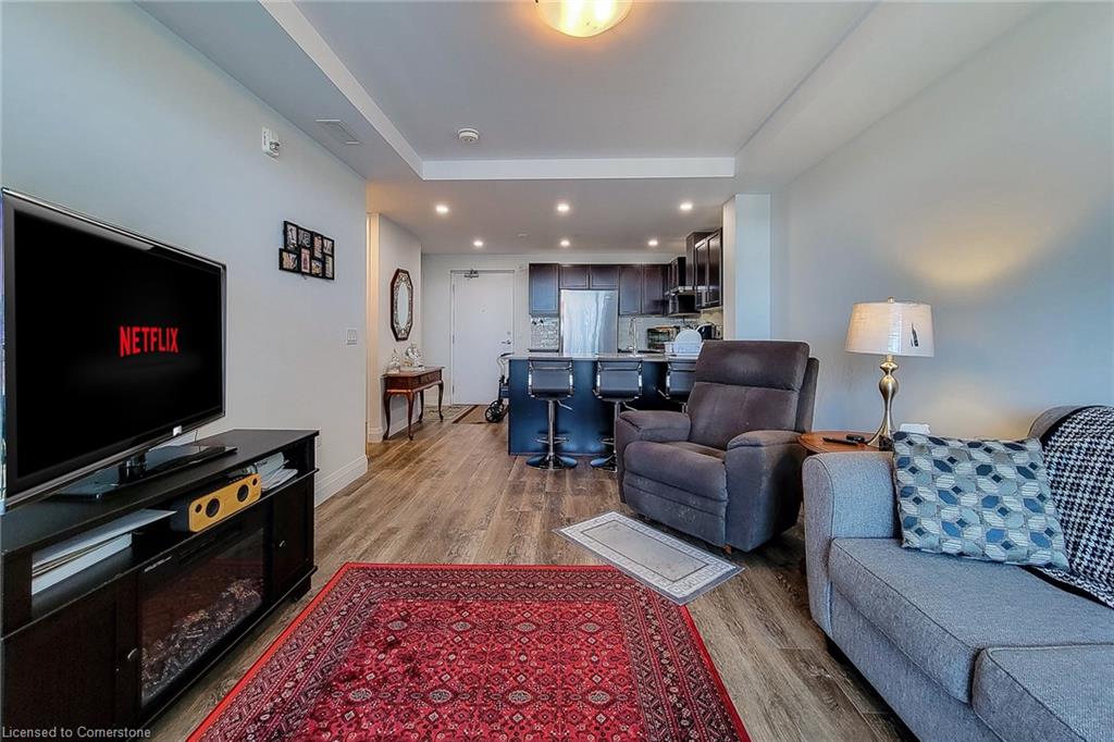 313-1 Redfern Avenue Property Photo 12