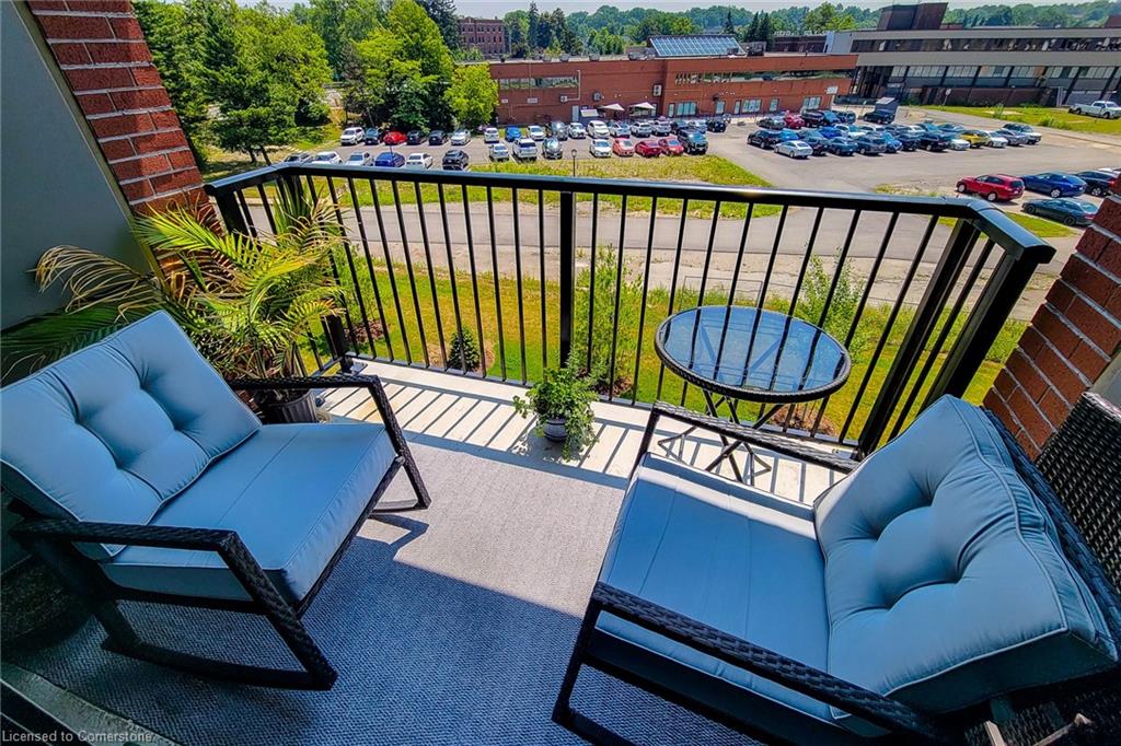 313-1 Redfern Avenue Property Photo 15