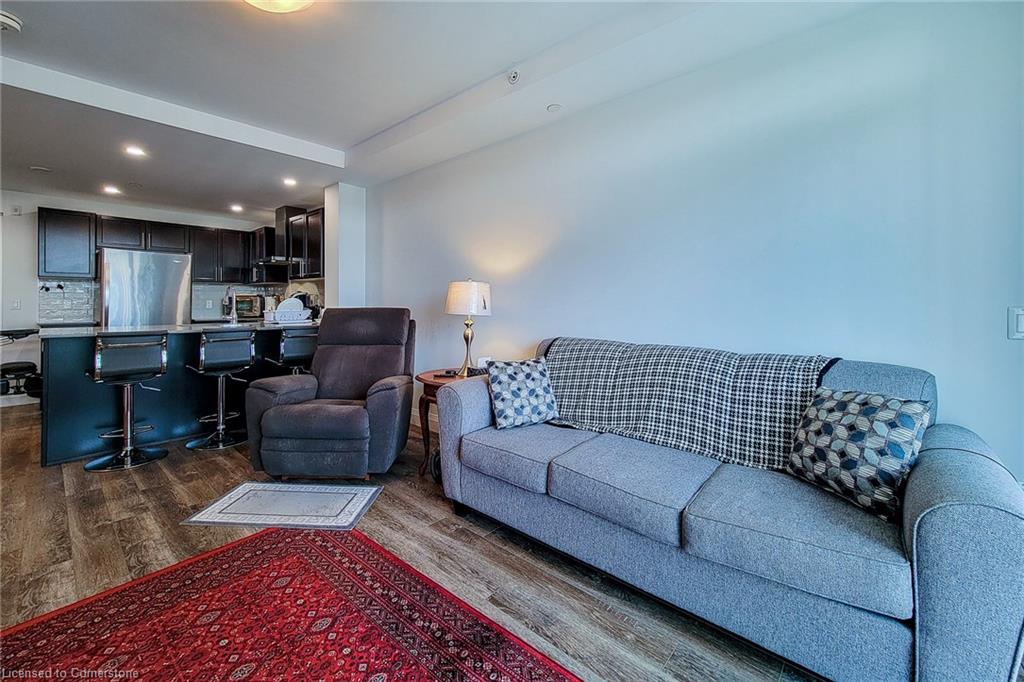 313-1 Redfern Avenue Property Photo 17