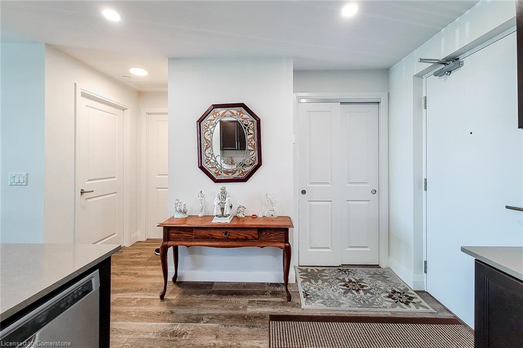 313-1 Redfern Avenue Property Photo 23