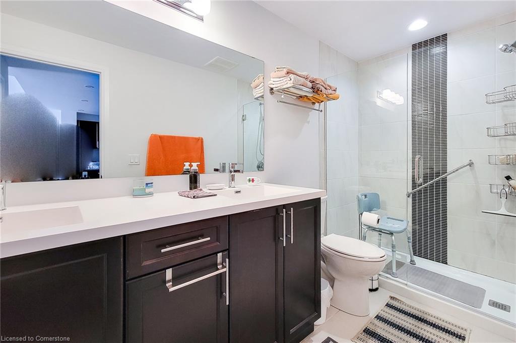 313-1 Redfern Avenue Property Photo 27