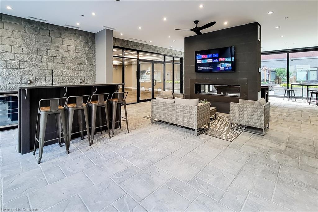 313-1 Redfern Avenue Property Photo 37