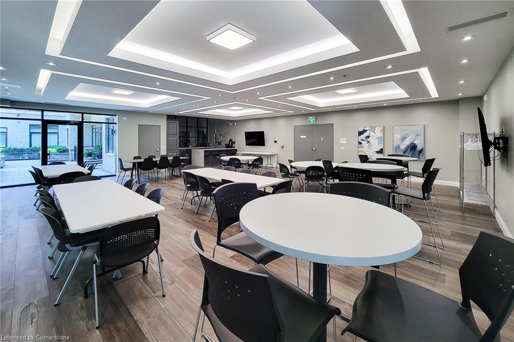 313-1 Redfern Avenue Property Photo 39