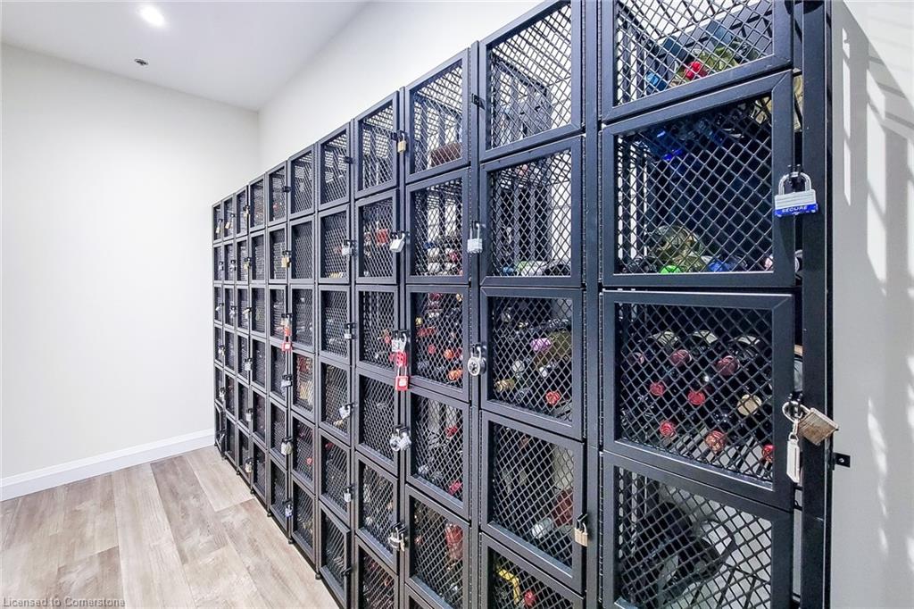 313-1 Redfern Avenue Property Photo 41