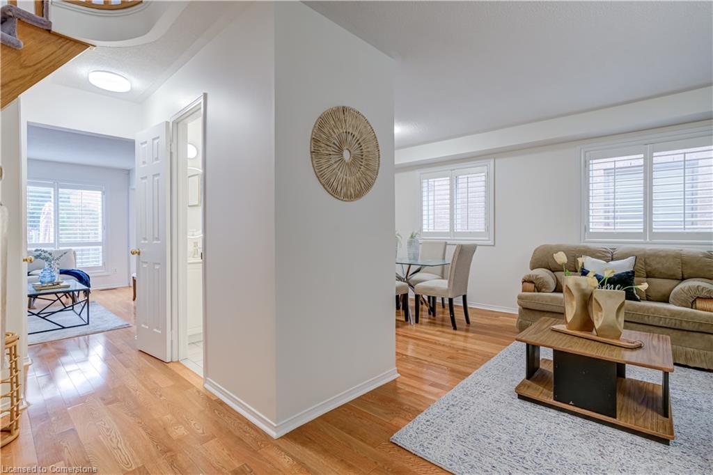 61 Cedarwood Crescent Property Photo 3