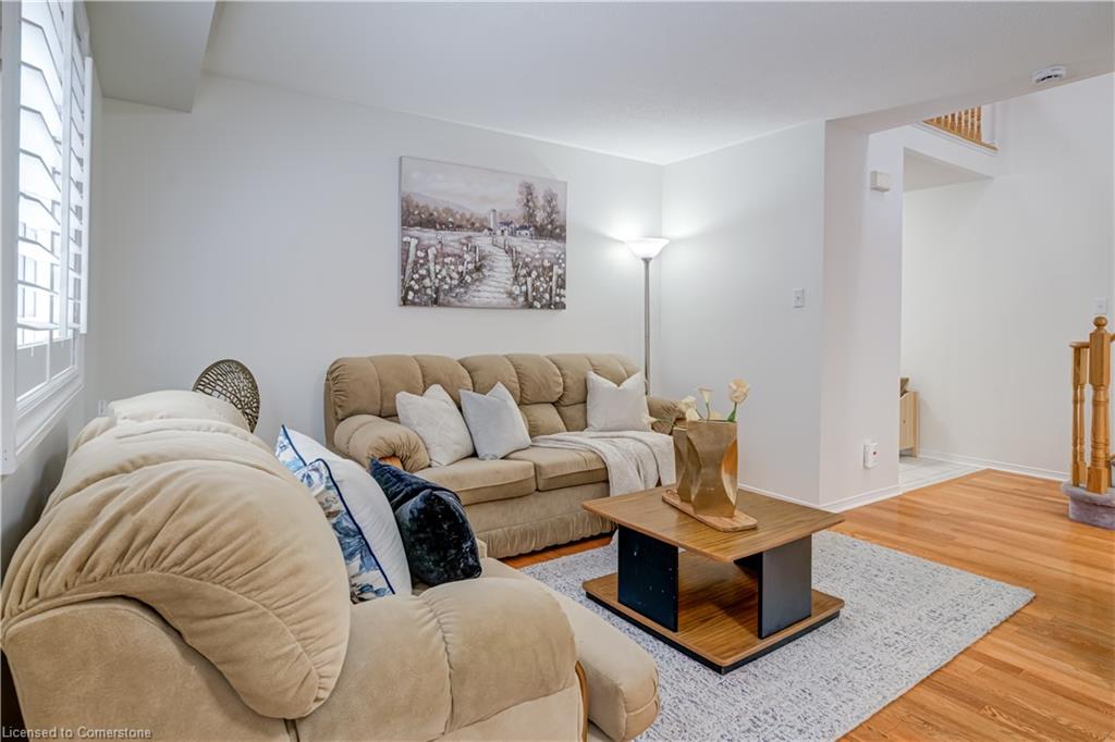 61 Cedarwood Crescent Property Photo 6