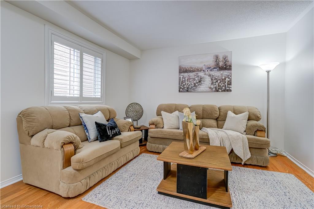 61 Cedarwood Crescent Property Photo 7