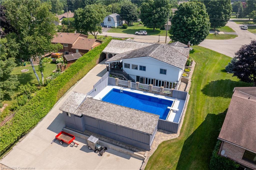 4 Colonial Drive Property Photo 3