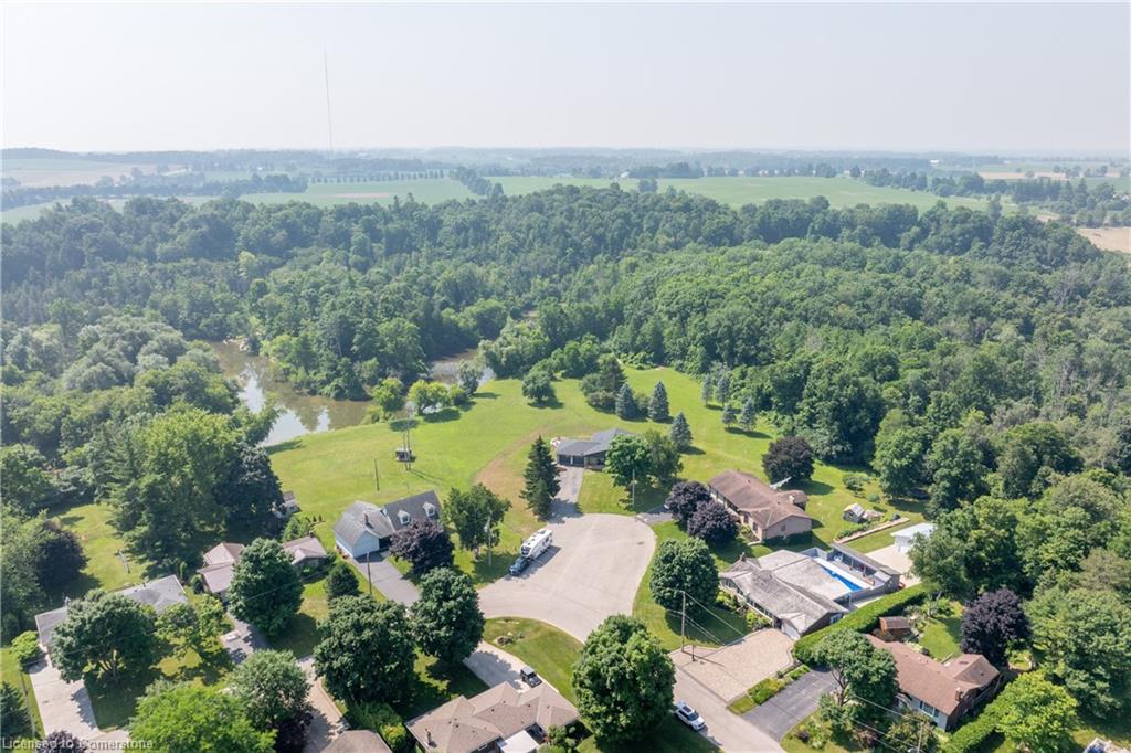 4 Colonial Drive Property Photo 8