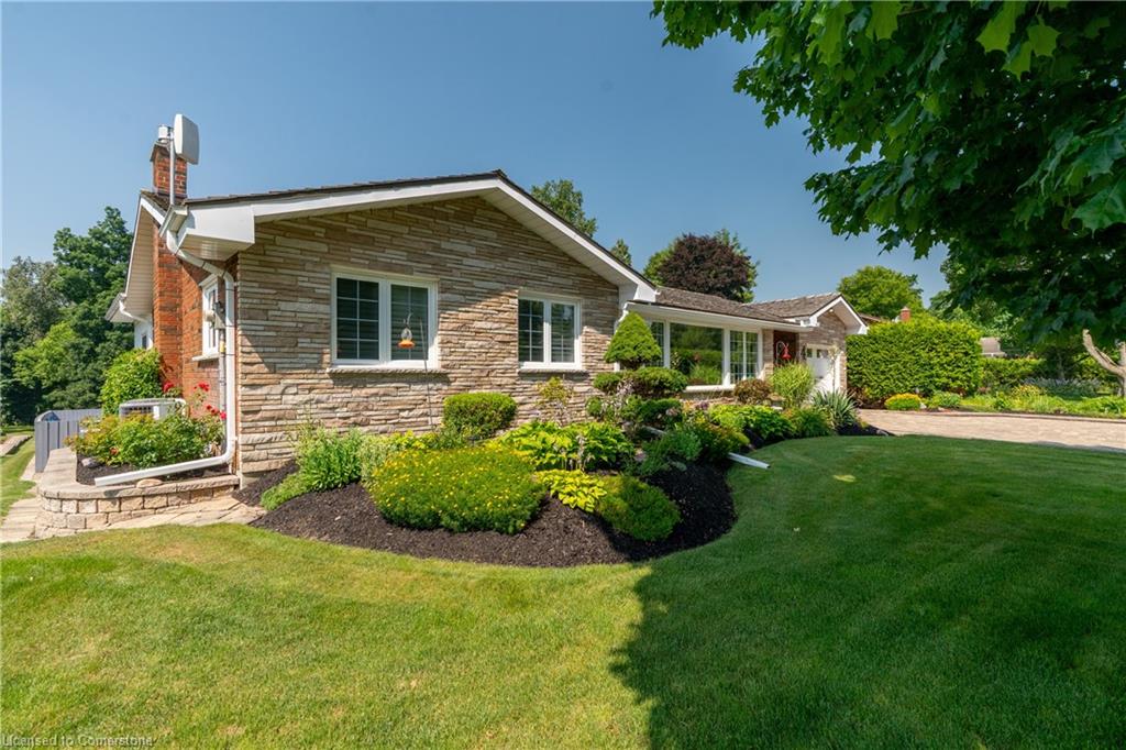 4 Colonial Drive Property Photo 15