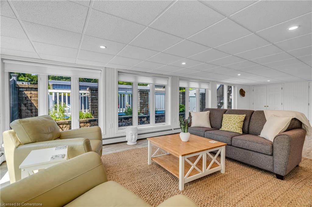 4 Colonial Drive Property Photo 36