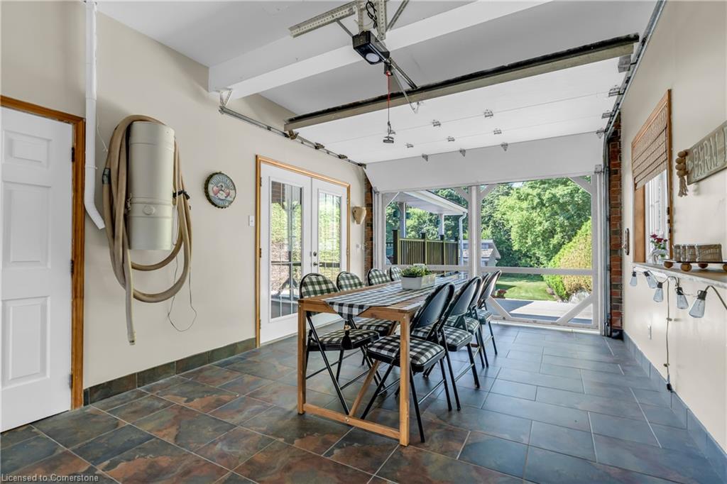 4 Colonial Drive Property Photo 39