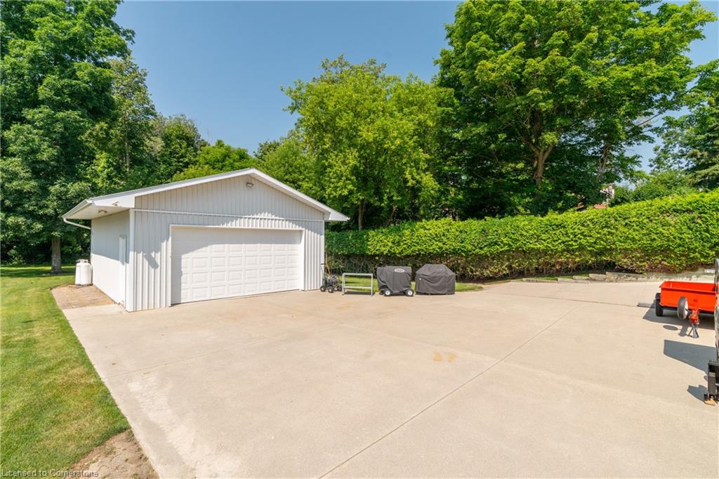 4 Colonial Drive Property Photo 46