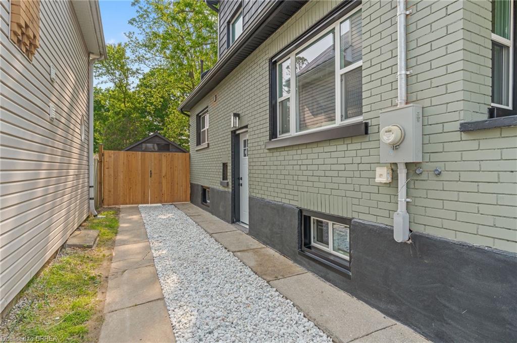 7 Esther Street Property Photo 3