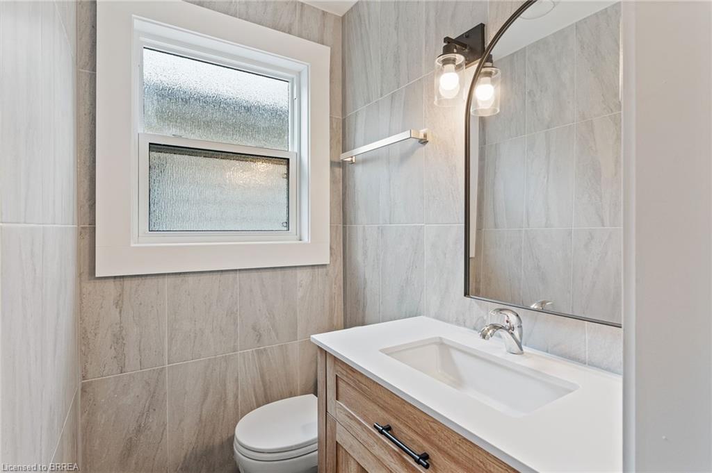 7 Esther Street Property Photo 17