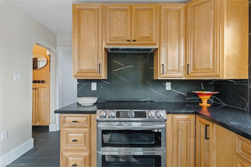 7 Esther Street Property Photo 23