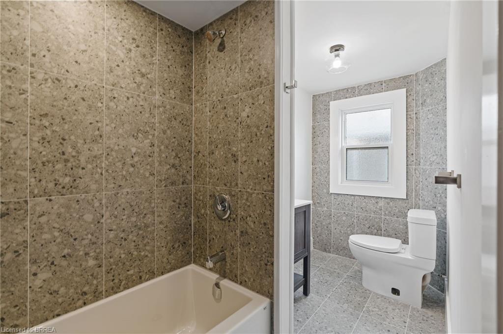 7 Esther Street Property Photo 28