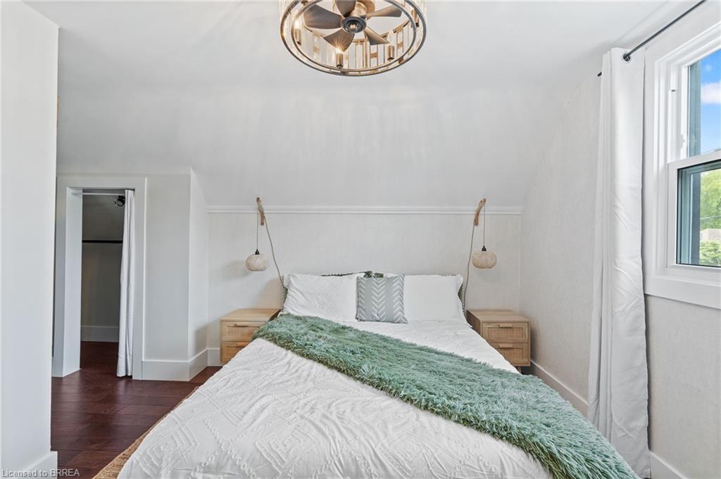7 Esther Street Property Photo 30