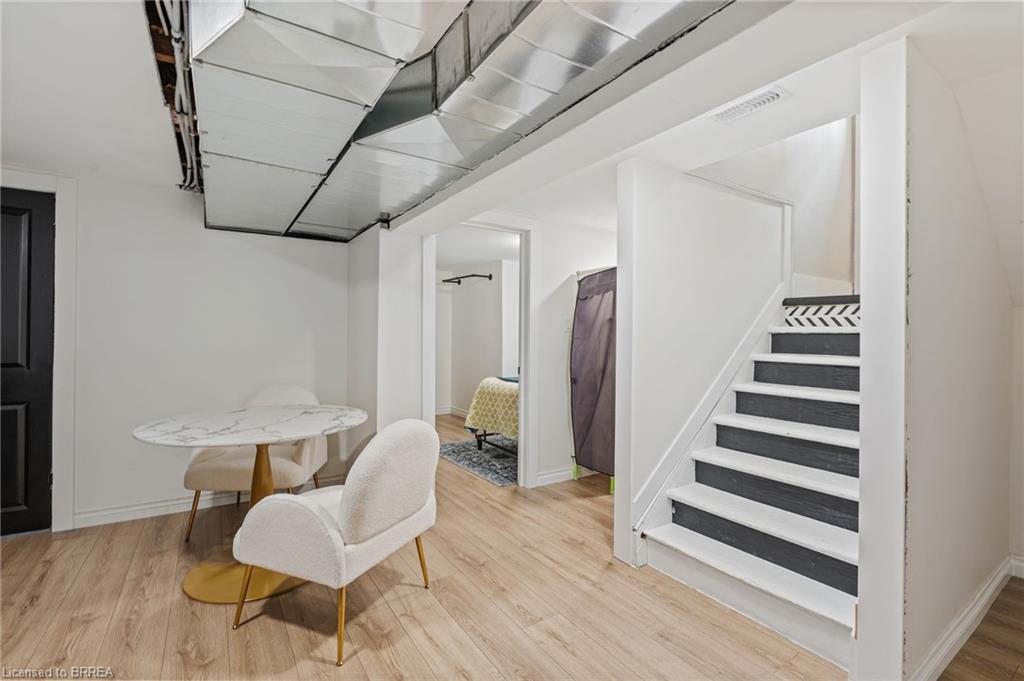 7 Esther Street Property Photo 33