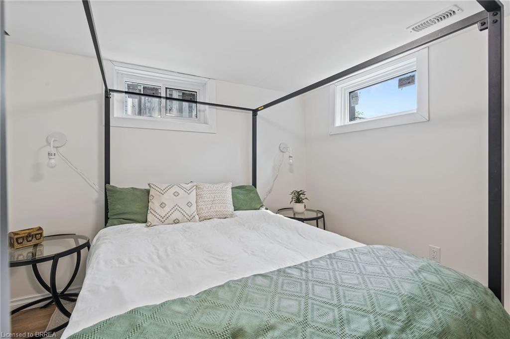 7 Esther Street Property Photo 38