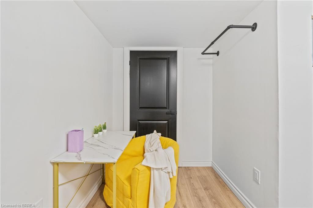 7 Esther Street Property Photo 40