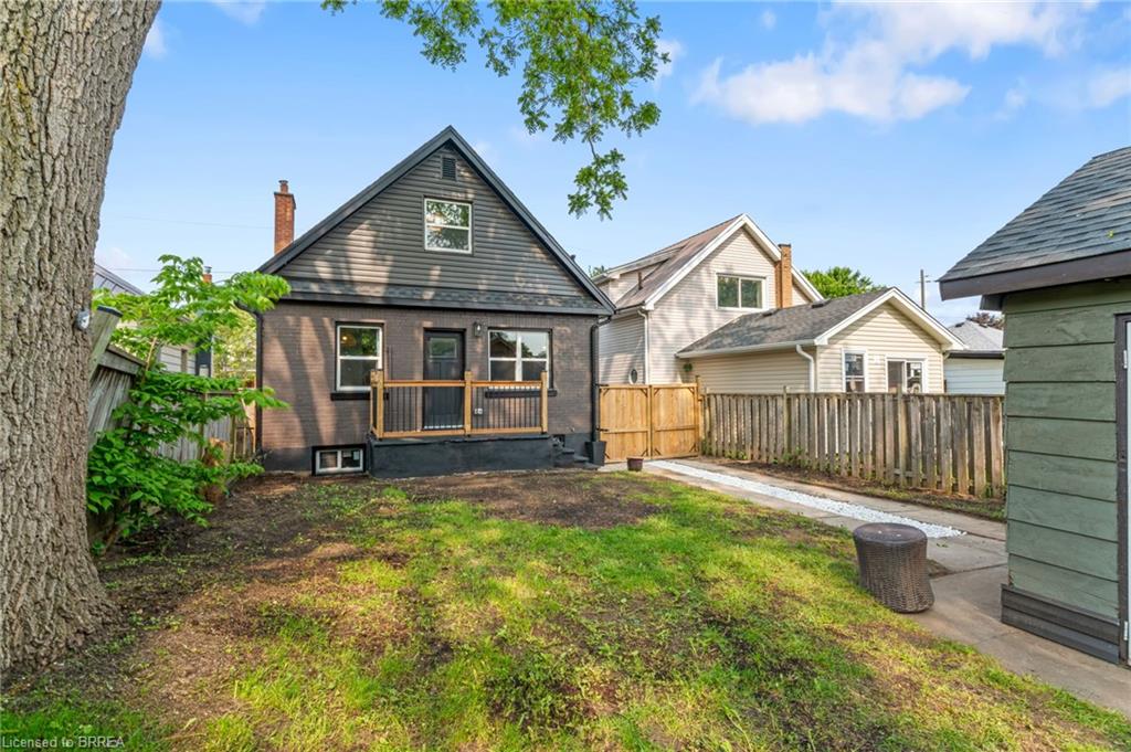7 Esther Street Property Photo 43