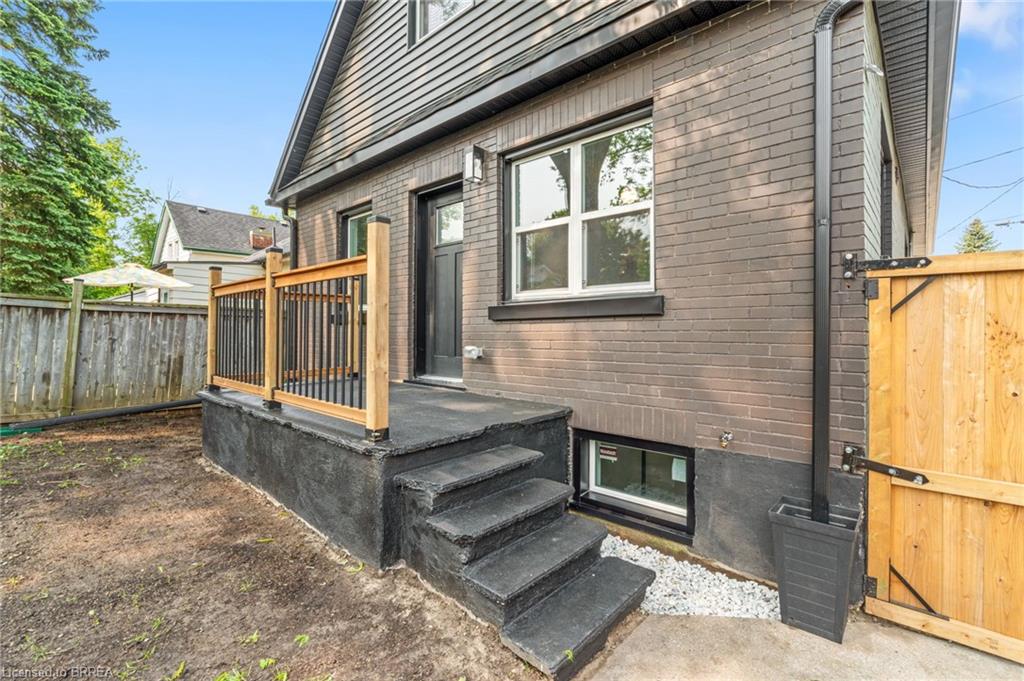 7 Esther Street Property Photo 44