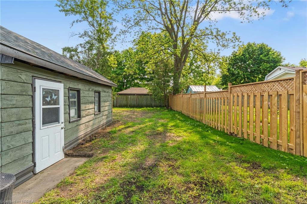 7 Esther Street Property Photo 46