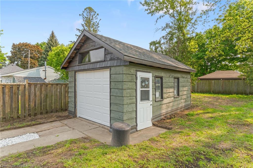 7 Esther Street Property Photo 48