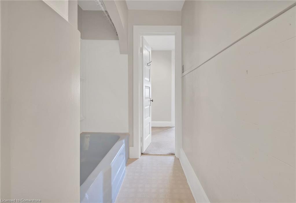 59 Regina Street N Property Photo 47