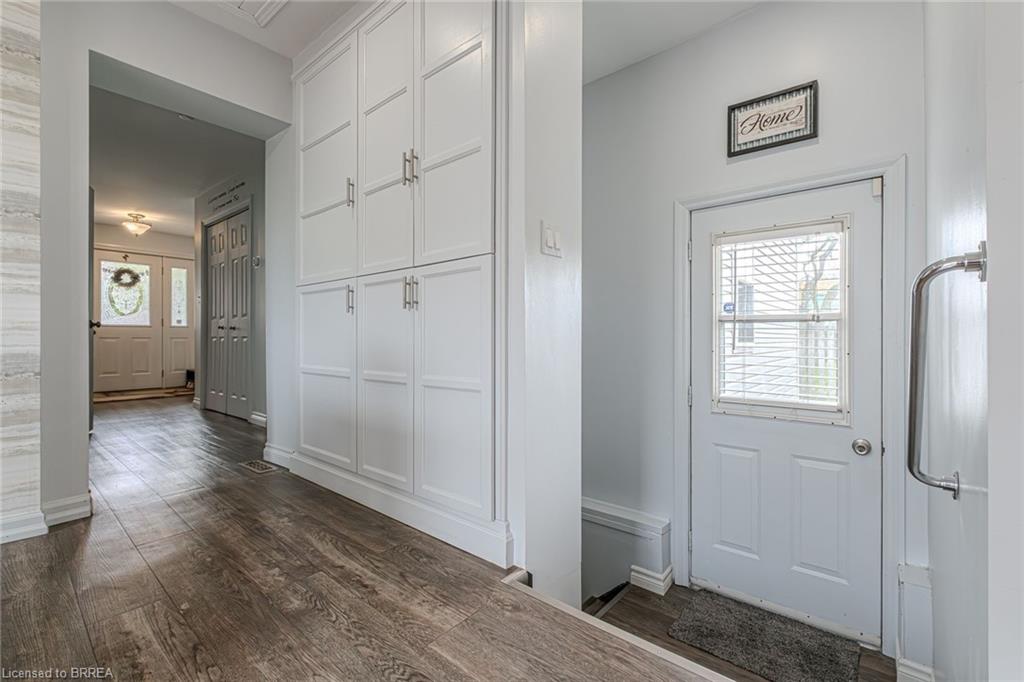 388 Mckellar Street Property Photo 14