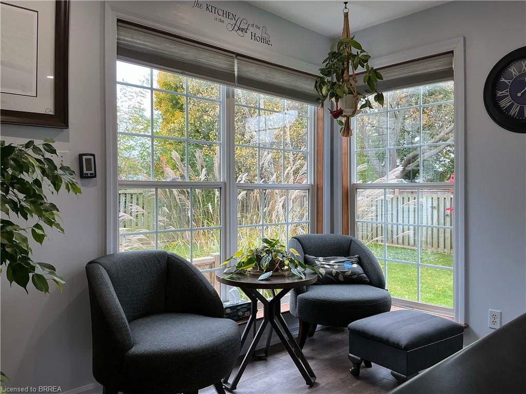 388 Mckellar Street Property Photo 22