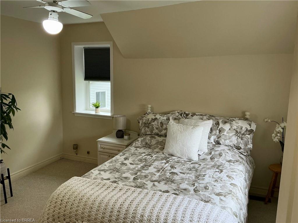 388 Mckellar Street Property Photo 32