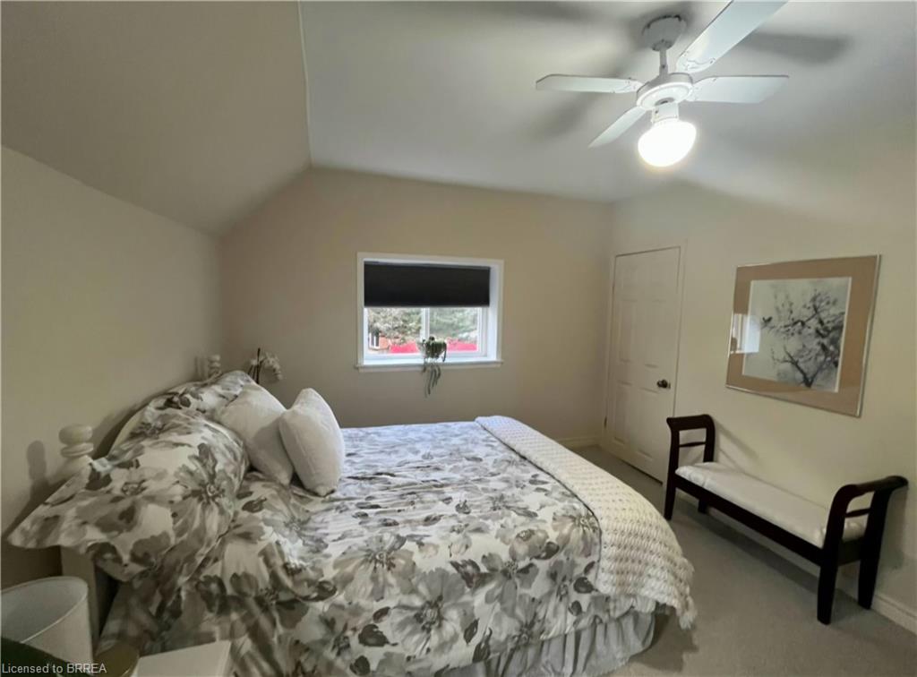 388 Mckellar Street Property Photo 33