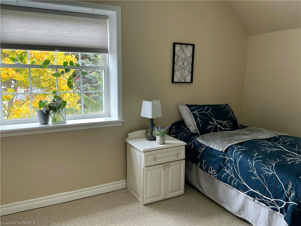 388 Mckellar Street Property Photo 36