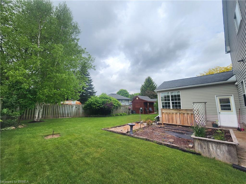 388 Mckellar Street Property Photo 49