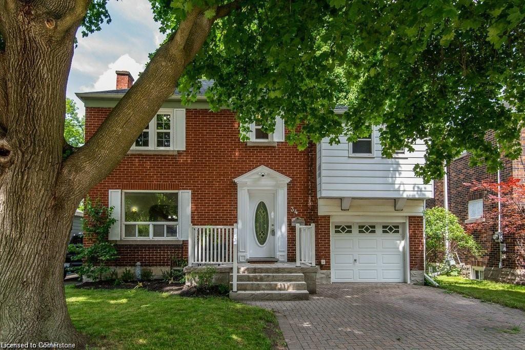 34 Moore Avenue N Property Photo 1