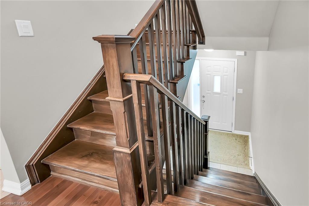 21 Hepworth Crescent Property Photo 5