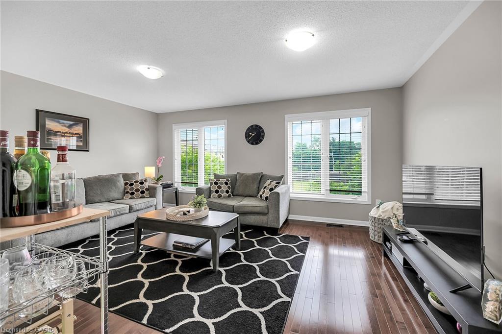 21 Hepworth Crescent Property Photo 14