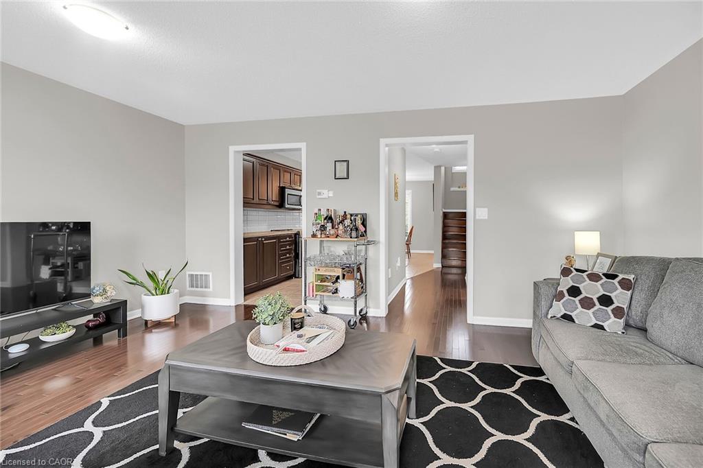 21 Hepworth Crescent Property Photo 16