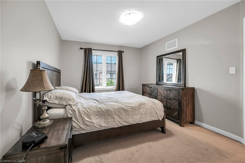 21 Hepworth Crescent Property Photo 20