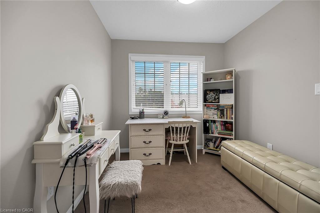 21 Hepworth Crescent Property Photo 25