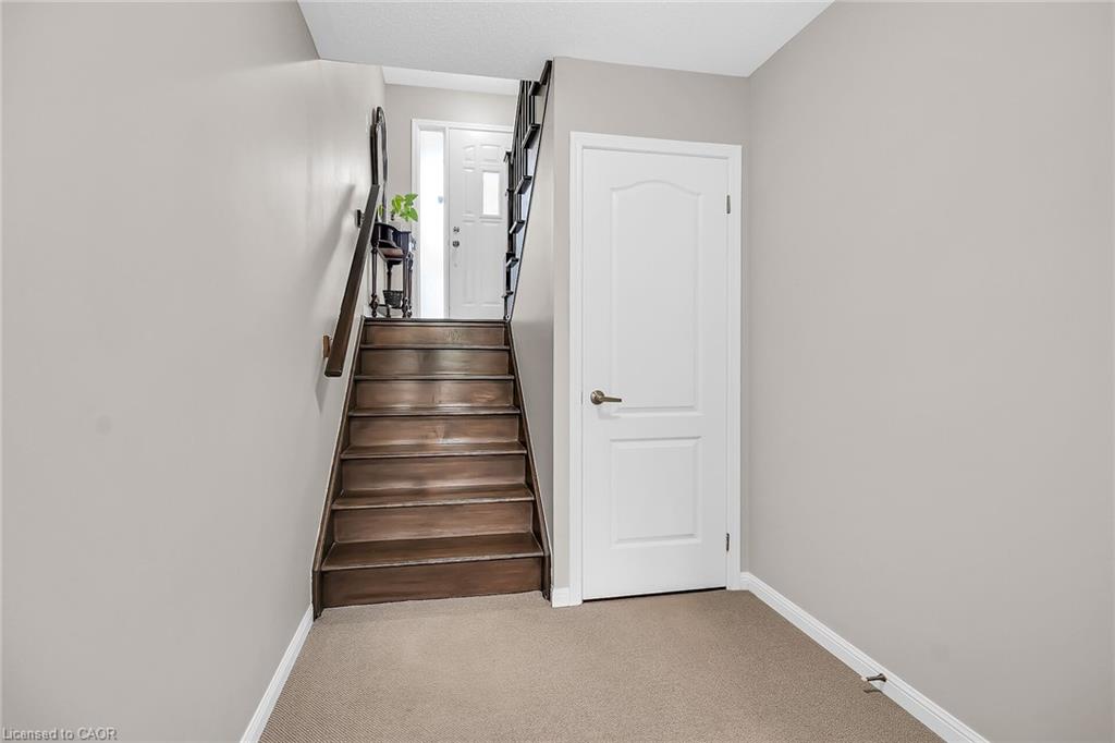 21 Hepworth Crescent Property Photo 30