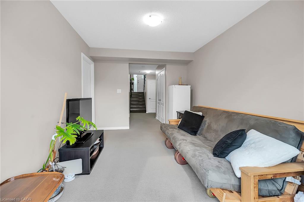 21 Hepworth Crescent Property Photo 32