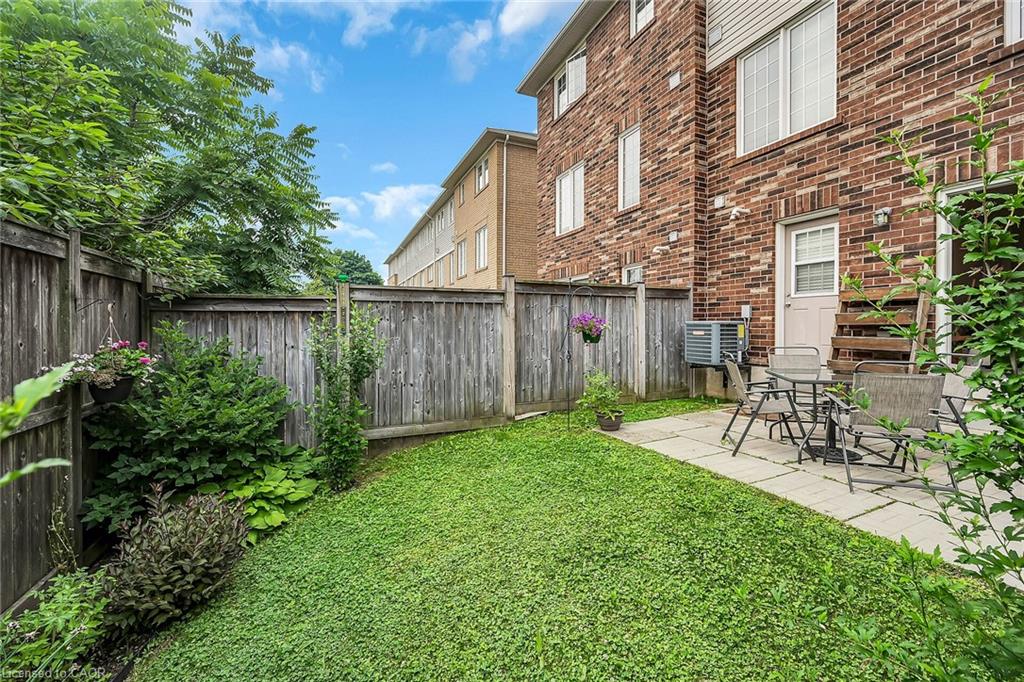 21 Hepworth Crescent Property Photo 36